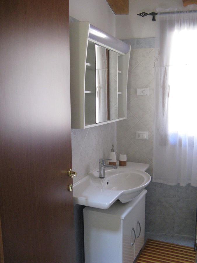 Wind'S House Bed & Breakfast Pove del Grappa Room photo