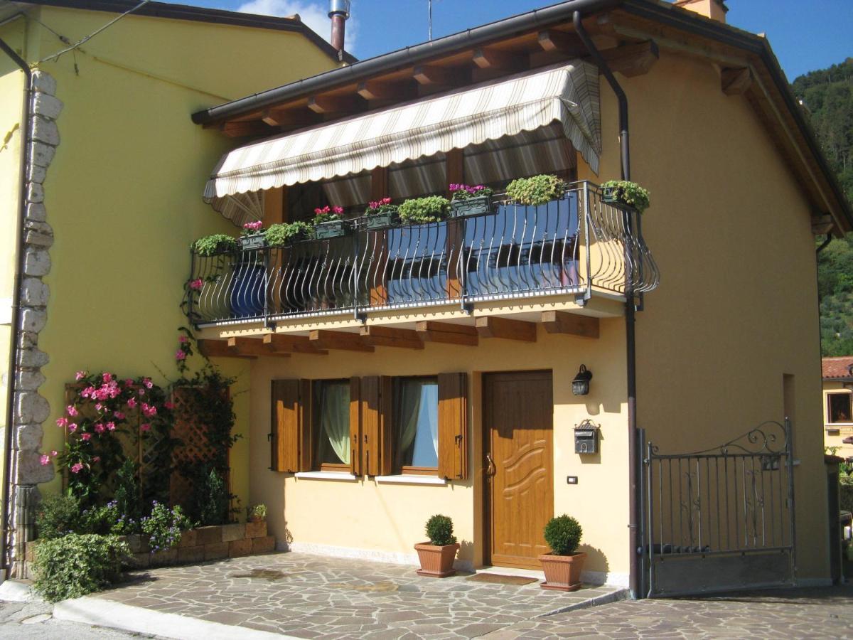Wind'S House Bed & Breakfast Pove del Grappa Room photo